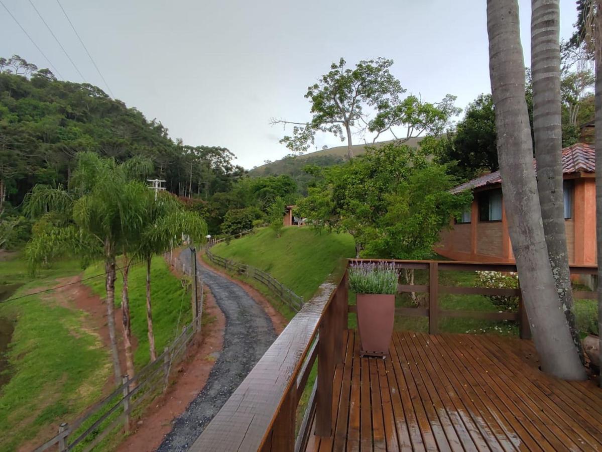 Pousada Estancia Shangri-La Cunha Bagian luar foto