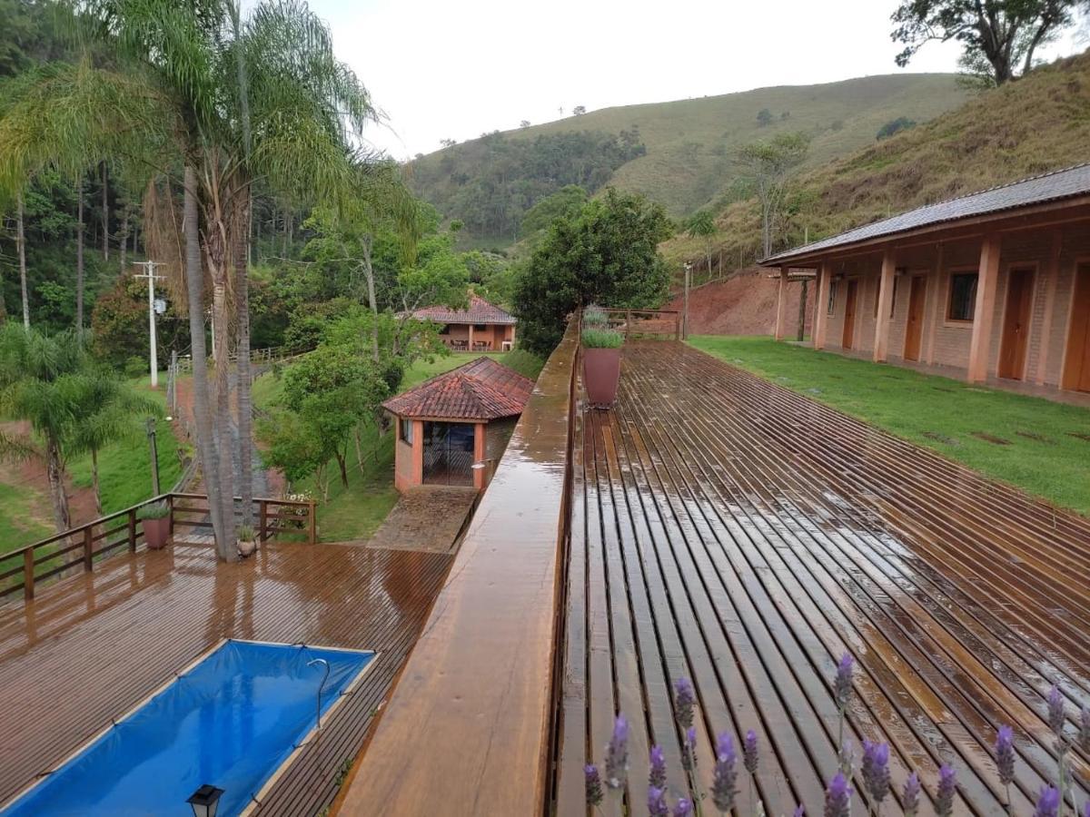 Pousada Estancia Shangri-La Cunha Bagian luar foto