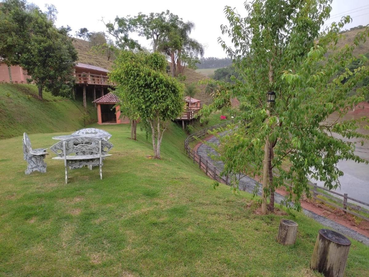 Pousada Estancia Shangri-La Cunha Bagian luar foto