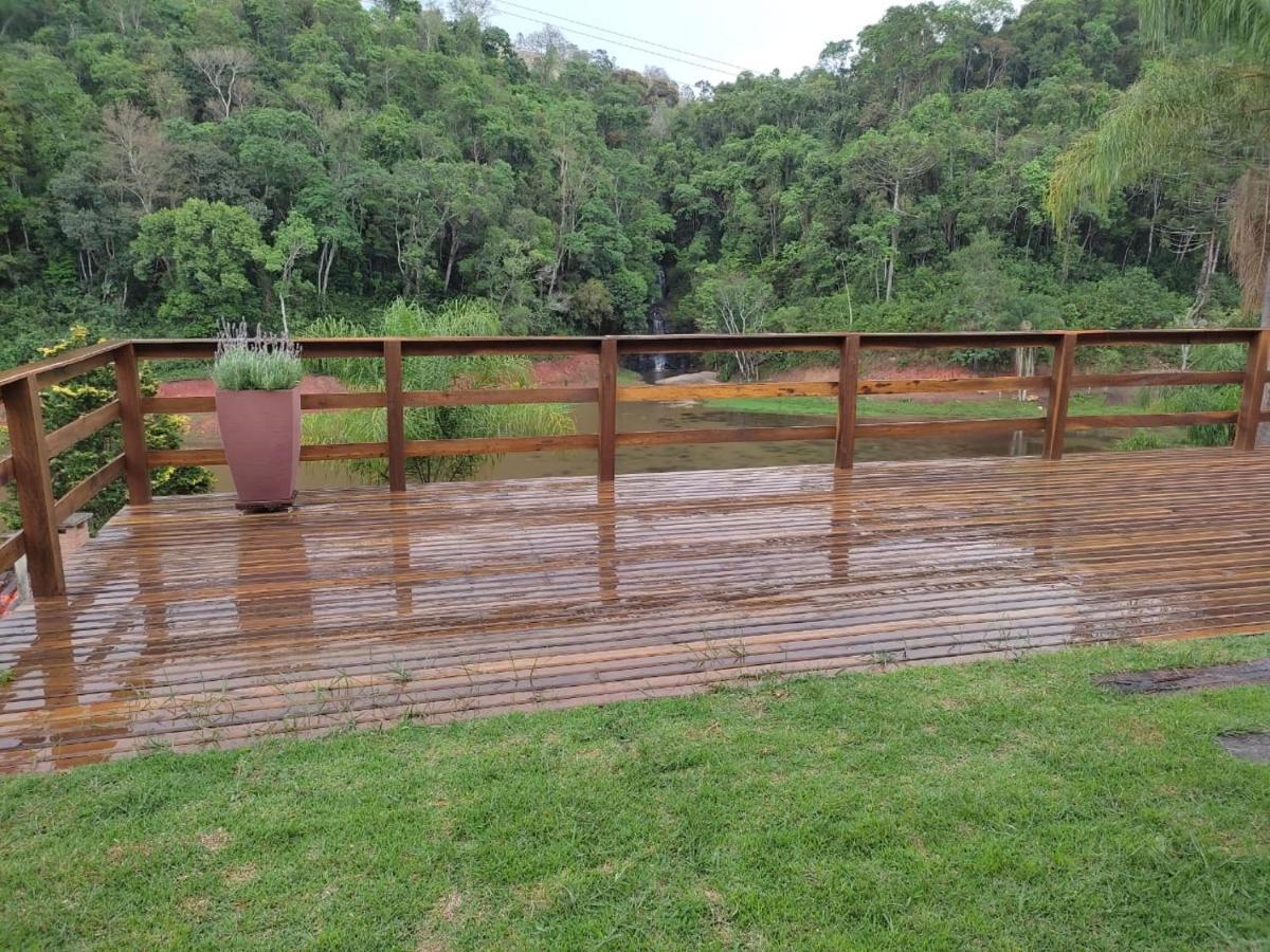 Pousada Estancia Shangri-La Cunha Bagian luar foto